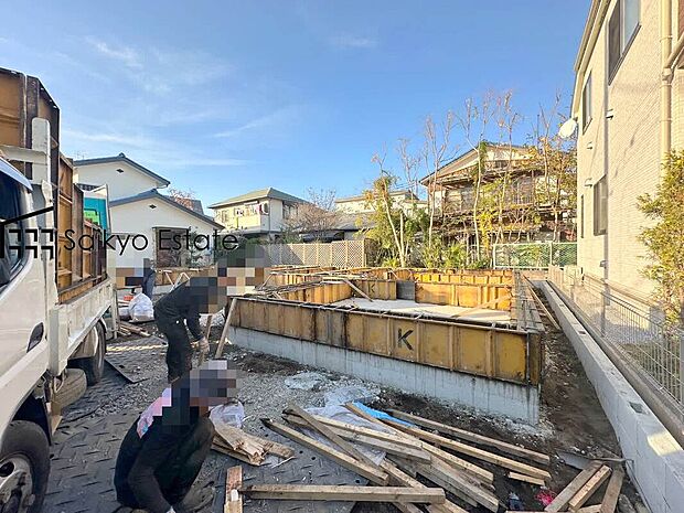 【現地写真】省エネ性能を第三者評価機関が評価する「BELS」認定物件!エコジョーズ標準装備!食洗機や床暖房、浴室換気乾燥暖房機など暮らしを彩る充実の設備仕様!南向きバルコニー2箇所!