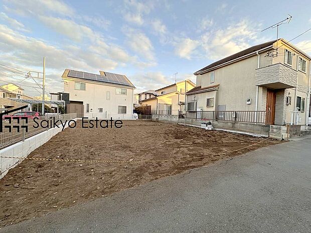 【現地写真】スーパーまで徒歩約4分など、周辺は商業施設が充実した暮らし便利な立地です！急なお買い物も安心です♪
