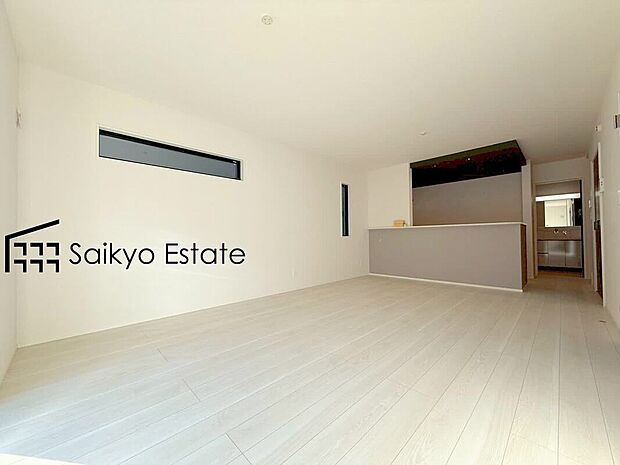 【リビング（14号棟）】家族が集い、楽しい会話と美味しいごはん。何気ない家族団らんの時間が幸せに感じられる、そんな空間になりそうです。
