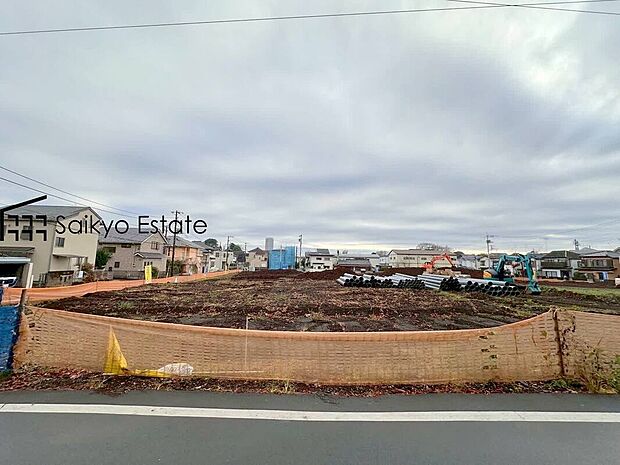 【現地土地写真】駐車スペースは2台可能です！来客時などに便利な他、セカンドカーをお持ちの方、購入をご検討の方は必見です！
