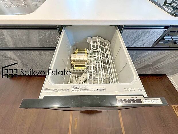 【食洗機】「ビルトイン食洗機」は手洗いよりも経済的で家計に優しく、家事の負担を軽減してくれるママの強い味方ですね。