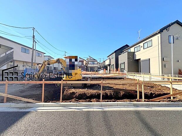 【現地外観】住宅性能表示W取得（設計＋建設）物件！耐震性などに優れ、ホルムアルデヒド対策が施された安心な邸宅です！