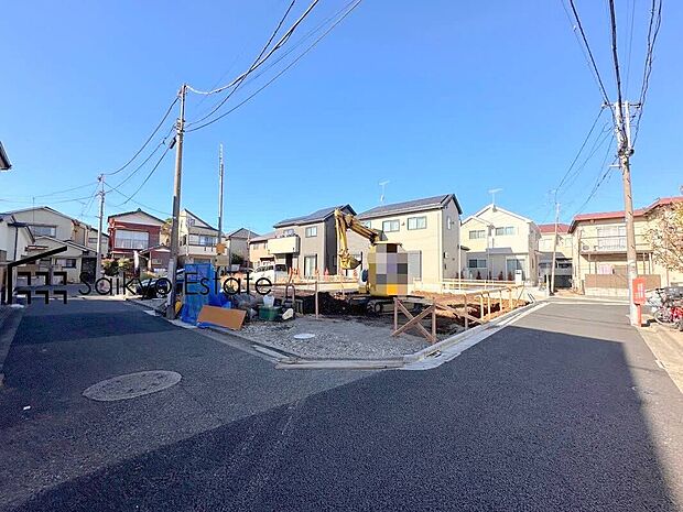 【前面道路】交通量の少ない前面道路ですので、小さなお子様がおられるご家庭でも安心してお住まいいただけます。