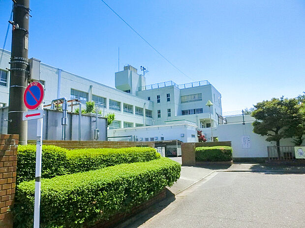 小金井市立南中学校（約1,100m）