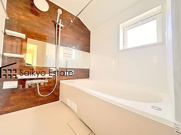 【浴室【施工例】】一日の疲れを癒してくれる一坪タイプの広々バスルーム♪雨の日のお洗濯にも大活躍な浴室暖房乾燥機付きです!