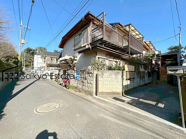 【前面道路】小学校まで徒歩約12分、中学校まで徒歩約13分でお子様が無理なく通える距離です。保育園や幼稚園も近くに多数あり、子育てファミリーには嬉しい環境です！