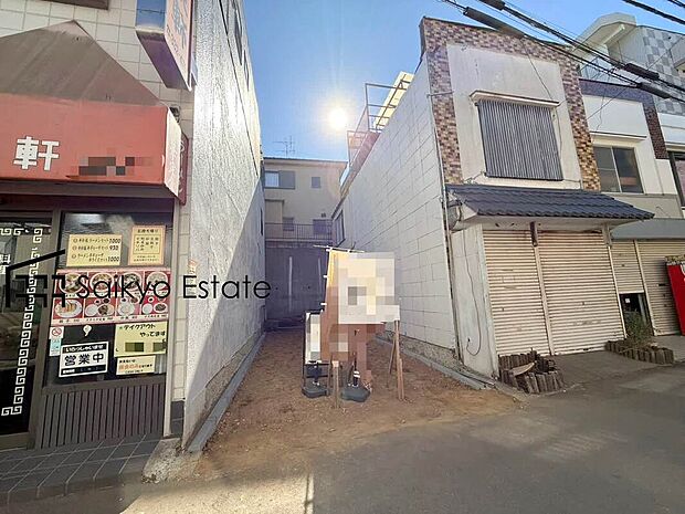 【現地写真】スーパー、コンビニが徒歩4分圏内に点在し、生活環境良好です！急なお買い物も安心です♪