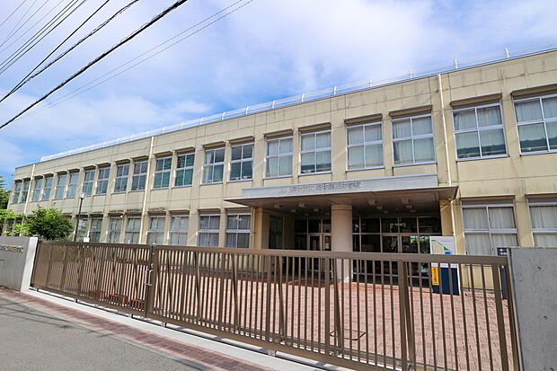 府中市立府中第三中学校