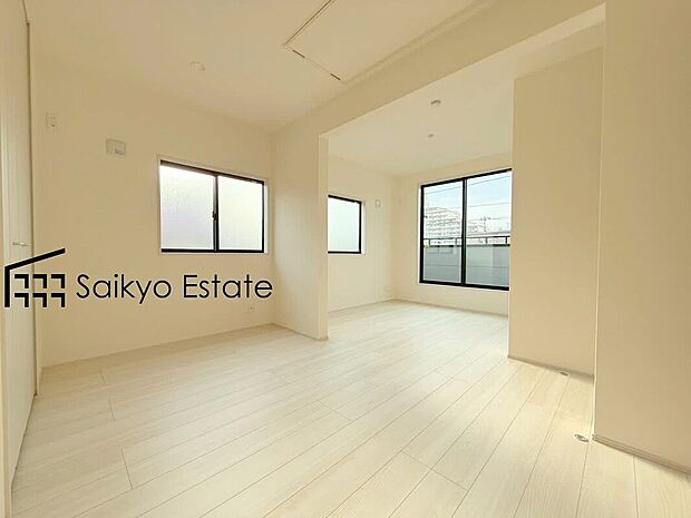 【洋室】4.84帖と4.84帖の洋室2部屋は9帖以上の広々とした居室としても使用可能です!お子様の成長やライフスタイルに合わせて間取りが変更できる嬉しい仕様です!