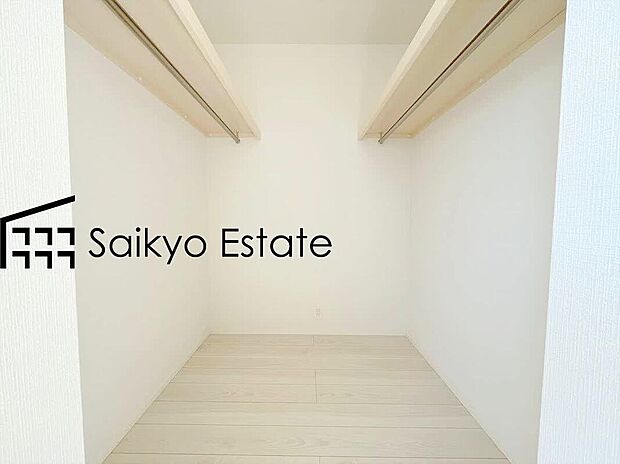 【ウォークインクローゼット【施工例】】6.0帖の洋室にはWIC付き！たっぷり収納ができるWICは衣替え不要で、すぐに使え、片付け上手に！