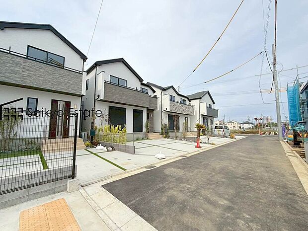 【前面道路】交通量の少ない前面道路ですので、小さなお子様がおられるご家庭でも安心してお住まいいただけます。