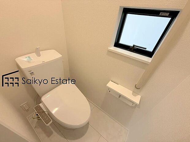 【ウォシュレット付トイレ】「ウォシュレット付トイレ」は、日々の生活を快適にしてくれます。いつも綺麗に清潔に！
