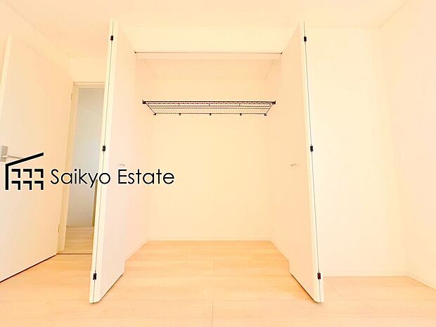 【収納(施工例)】居室に収納を完備しておりますので、居室の全空間を有効活用出来ます。自分好みのお部屋で、ゆったりお寛ぎ頂けます。