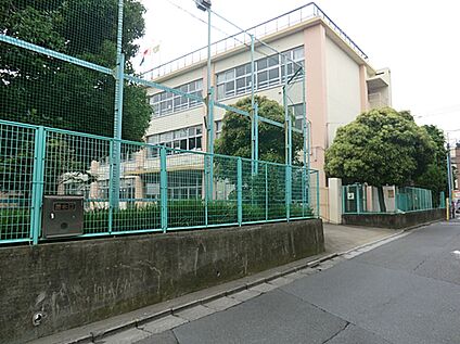 杉並区立杉並第六小学校 250ｍ(徒歩約4分)