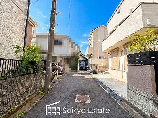 【現地写真※現況古家あり】現地周辺には、保育園、小学校、中学校など教育施設が徒歩圏内に点在。お子様を目の届く範囲で通学させることができ、家族に安心なロケーションです!