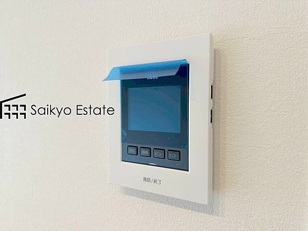 【TVモニター付きインターホン】「TVモニター付きインターホン」は、玄関に行かなくても誰が来たのか確認でき、お子様のお留守番も安心です。
