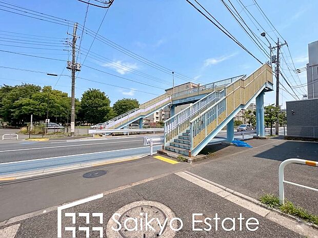 【前面道路を含む現地写真】沿道に商業施設が充実している新青梅街道にアクセスしやすく、お車や自転車でのお買い物も楽々♪
