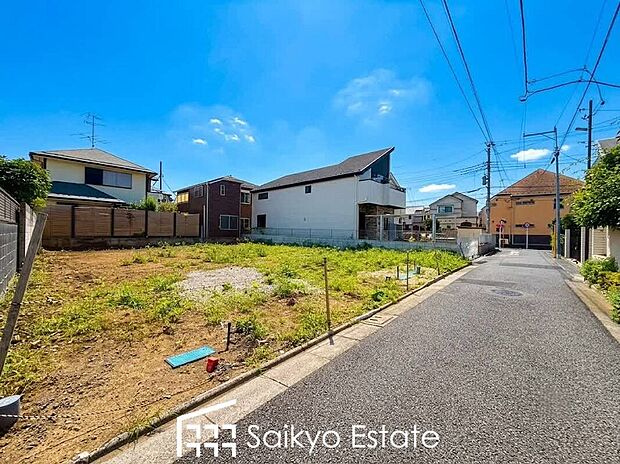 【前面道路】交通量の少ない前面道路ですので、小さなお子様がおられるご家庭でも安心してお住まいいただけます。