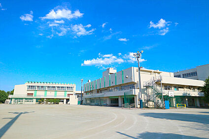 国分寺市立第五中学校 約870ｍ(徒歩約11分)