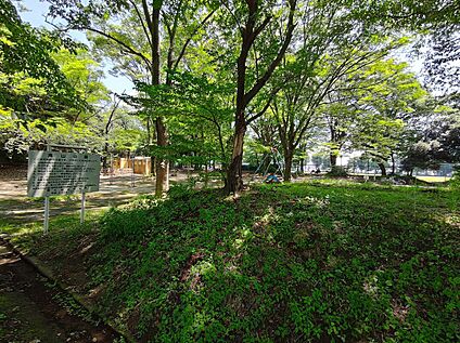 滝山公園 約670ｍ(徒歩約9分)