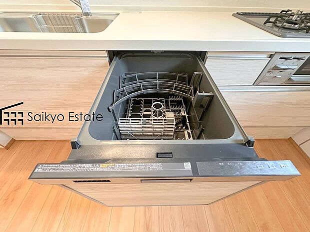 【食洗機】手洗いよりも経済的で家計に優しい「ビルトイン食洗機」が標準装備なのはママの強い味方ですね。