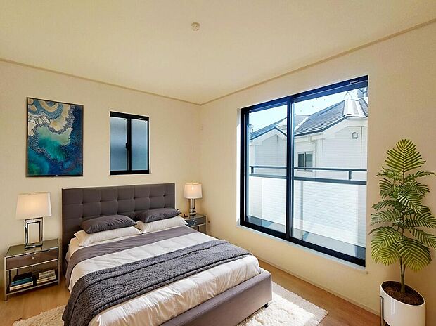 【施工例:Room】
全居室に収納スペースが備わっており、洋服や物を置く場所に困りません!上手く活用することで、居室を広くキレイに保つことが出来ます!