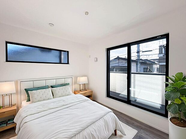 【施工例：Room】
お子様を連れて遊びに行ける公園や「将軍池広場」、「蘆花恒春園」などの広場が徒歩圏内に点在している自然豊かな住環境。