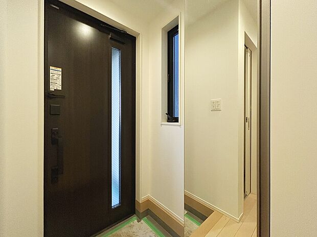 【【Entrance】】ご家族の健康に欠かせない24時間換気システム。シックハウス症候群だけでなく、カビの発生防止にも有効です。