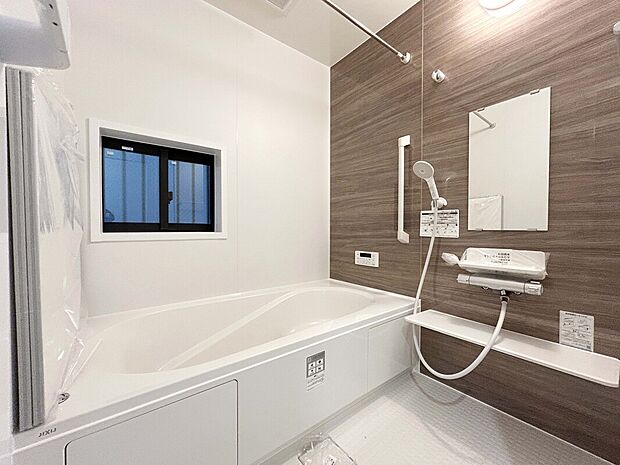 【【施工例：Bath Room】】浴室乾燥機付きバスルーム。雨の日や花粉の季節などでも衣類の乾燥もできて便利です！