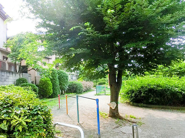 岩戸川南公園(約79m)