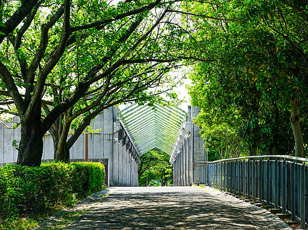 稲城中央公園（約2,500m）