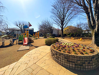 三鷹市立北野こりす公園 550ｍ(徒歩7分)