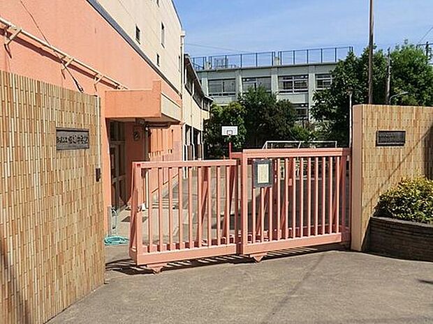 渋谷区立笹塚中学校（約1,000m）