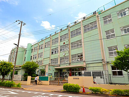 足立区立花畑中学校 449ｍ(徒歩6分)