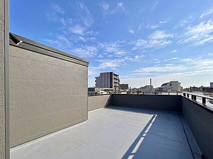【Roof Balcony】