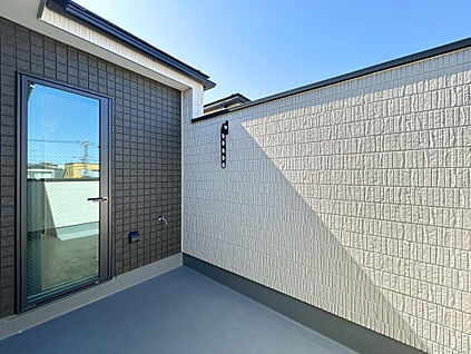 【建物プラン例：Balcony】
