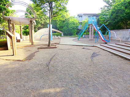 風見の丘公園 400ｍ(徒歩5分)