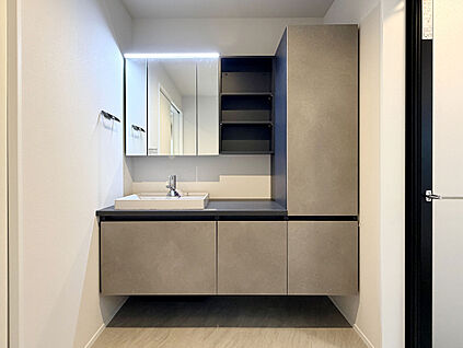 【施工例：Wash Room】