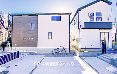 [グラファーレ 住宅性能評価取得の家、太陽光パネル標準装備。] 外観