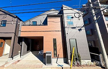 【京王線 分倍河原駅徒歩20分、JR南武線 西府駅徒歩8分と二沿線徒歩圏内。】 外観