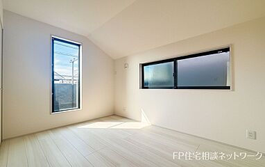 【京王線 分倍河原駅徒歩20分、JR南武線 西府駅徒歩8分と二沿線徒歩圏内。】 その他