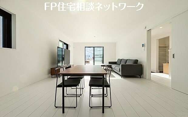 リビング（家具・小物CGイメージ）