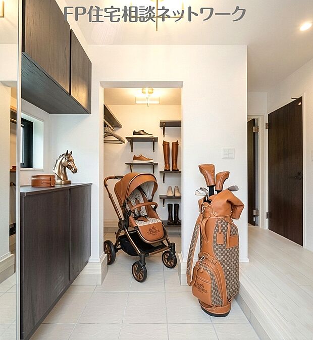 玄関(一部CGイメージ)