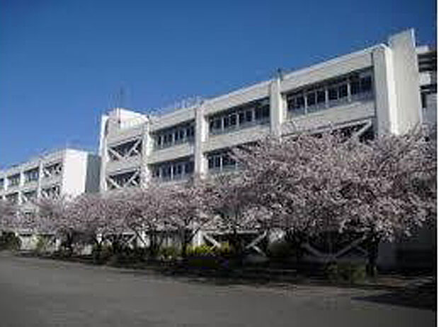多摩市立多摩中学校