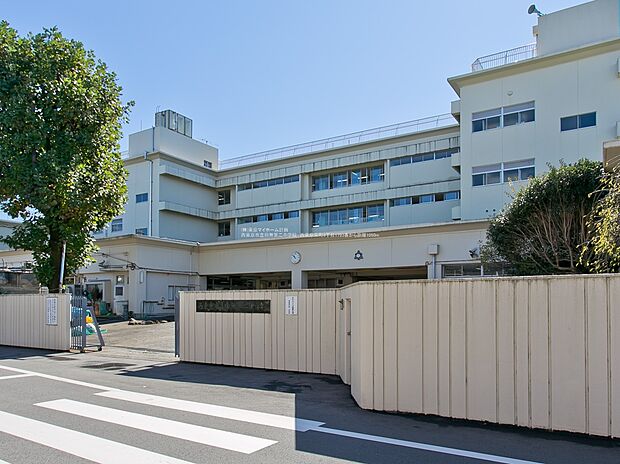 西東京市立田無第二中学校(約390m)