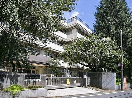 西東京市立住吉小学校 740m