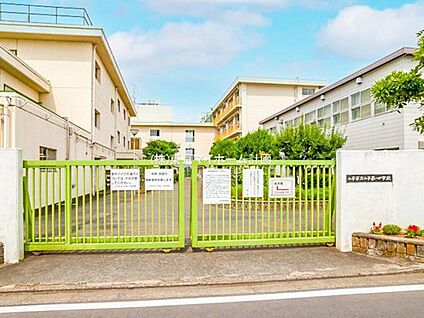 小平市立第一中学校 160m