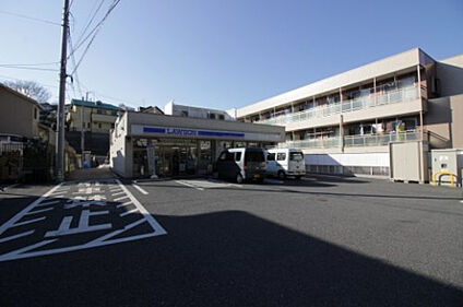 ローソン横須賀鷹取店 404m（徒歩約6分）