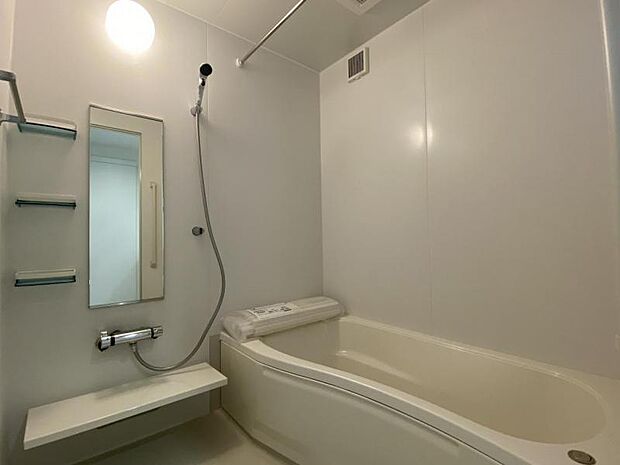 洗面室【9号地】（2022年7月撮影）収納も充実している広々とした洗面室です。