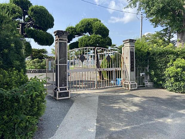 大村小学校(約1,360m)